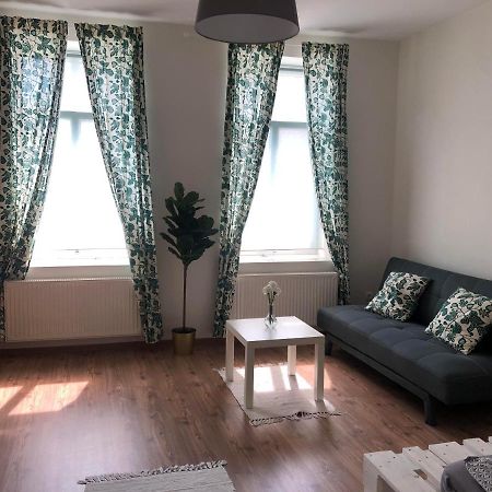 L&R Apartment Дьєр Екстер'єр фото