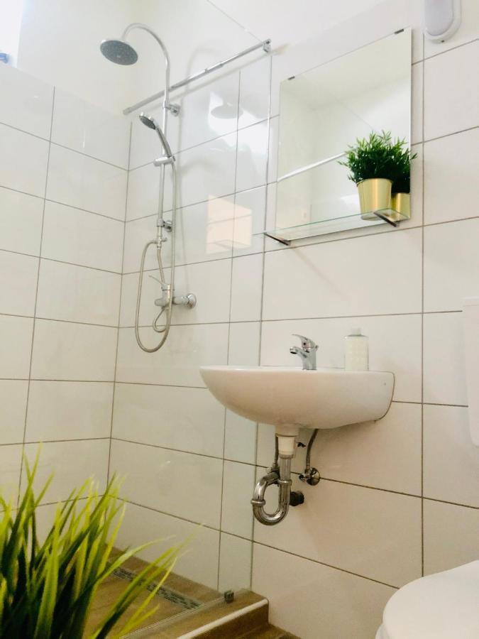 L&R Apartment Дьєр Екстер'єр фото