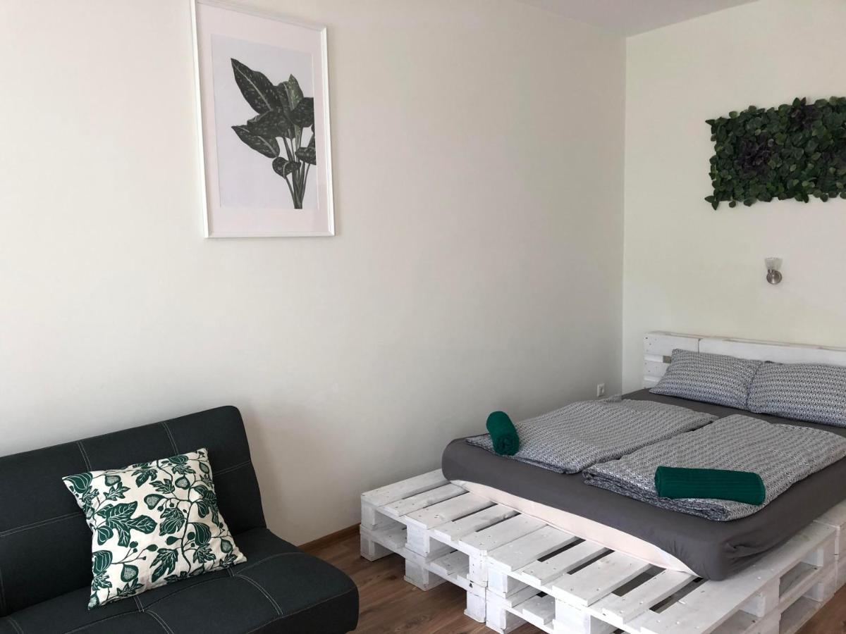 L&R Apartment Дьєр Екстер'єр фото